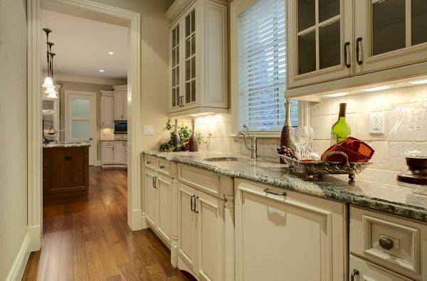 Butlers Pantry Installation in Seguin